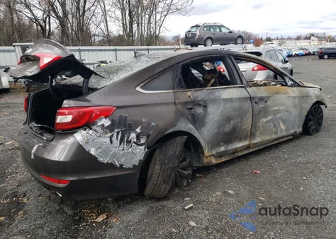 2015 Hyundai Sonata Sport z USA, uszkodzony, nr VIN 5NPE34AF5FH184600